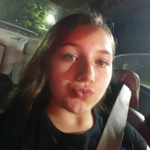 Meet your Posher, Alexis